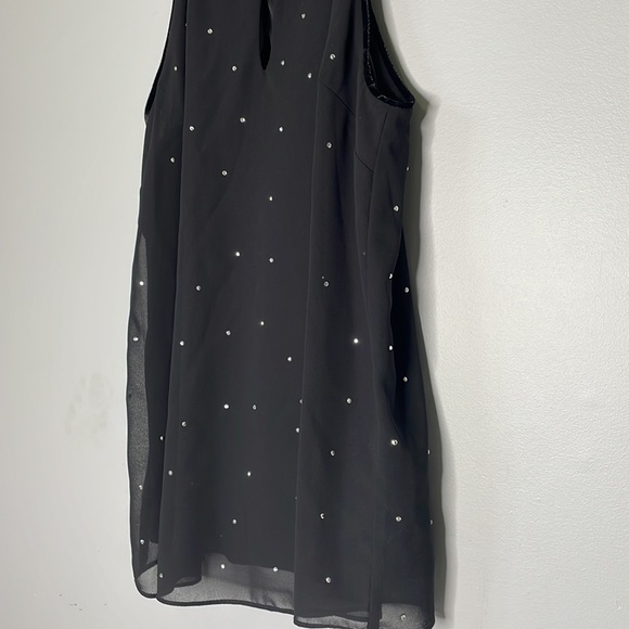 Suzy Shier Sleeveless Blouse - Picture 2 of 6